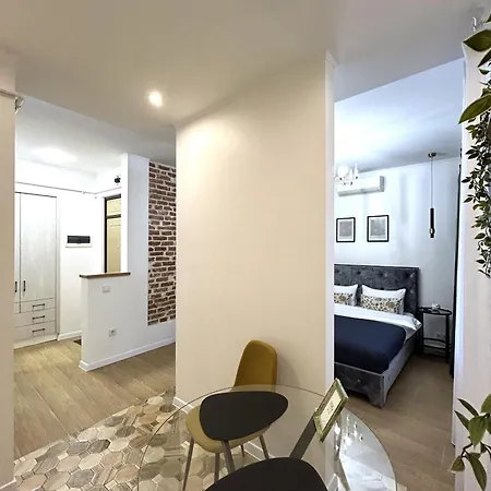 Modern Apartment, 100m To Opera Apartament Lwów