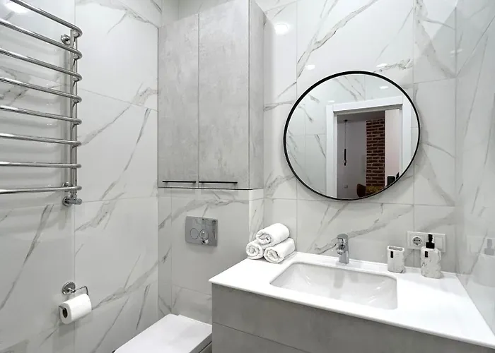 Modern Apartment, 100m To Opera Apartman